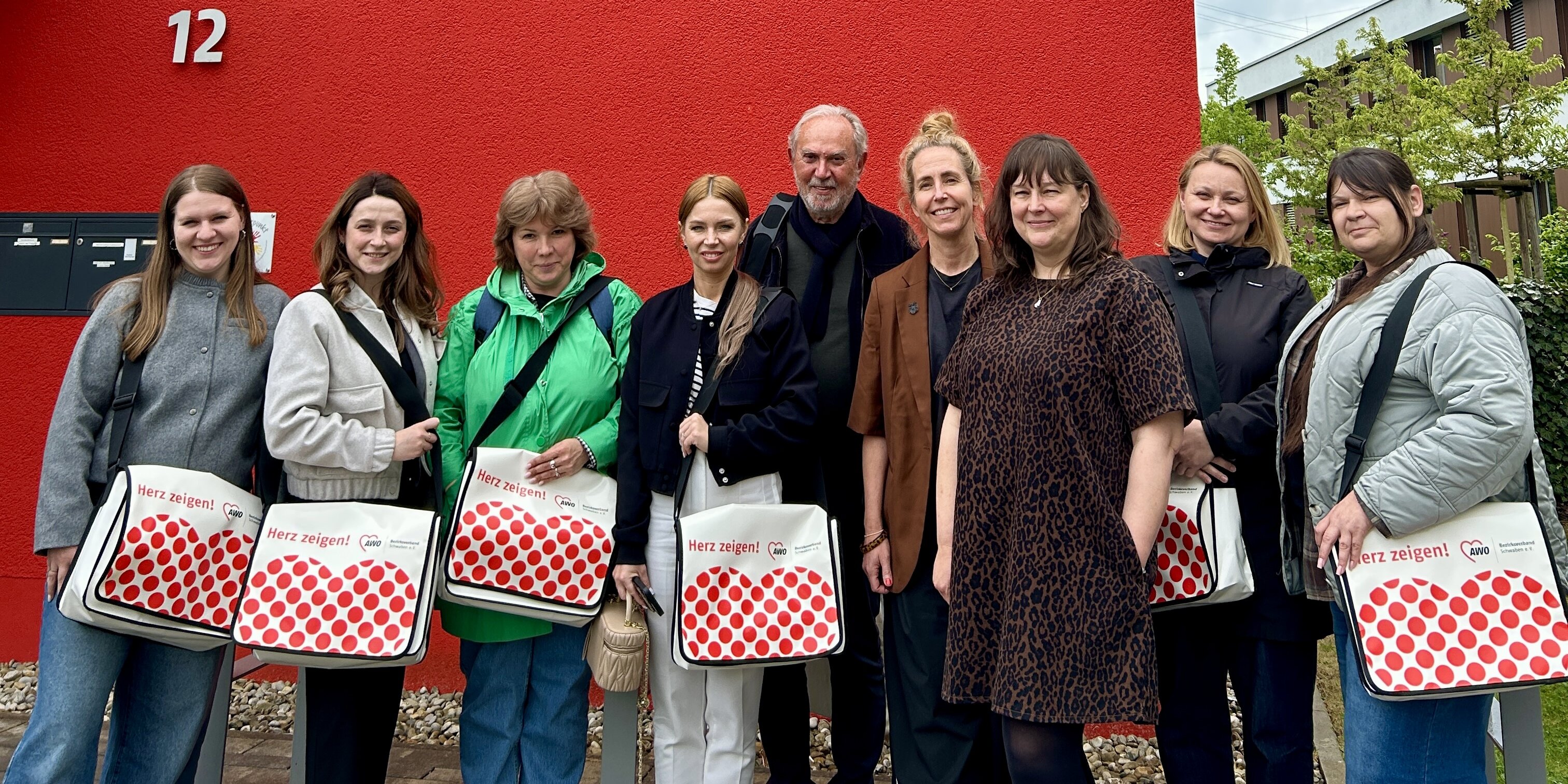 Ukrainische Delegation mit den AWO Vertreterinnen Silke Scherer, Evelyn JOnschel, Anke Reiser sowie Wolfgang Schindele (Hans-Weinberger Akademie)