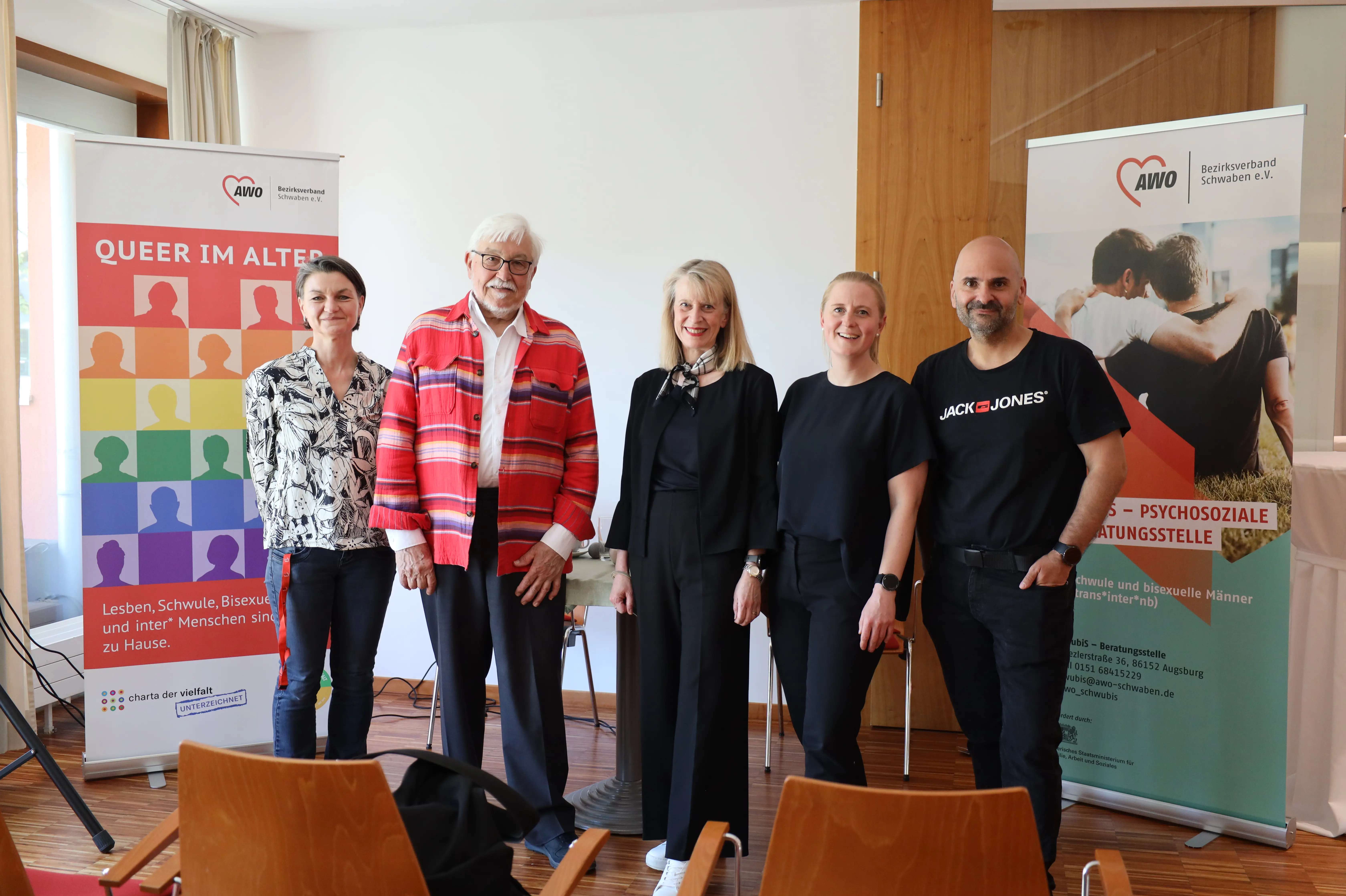 Gruppenbild Zeitzeugengespräch: Daniela Nagengast-Baumann, Klaus Schirdewahn, Marion Leichtle-Werner Lisa Hitzke, Hans Adelhardt-Blaschke