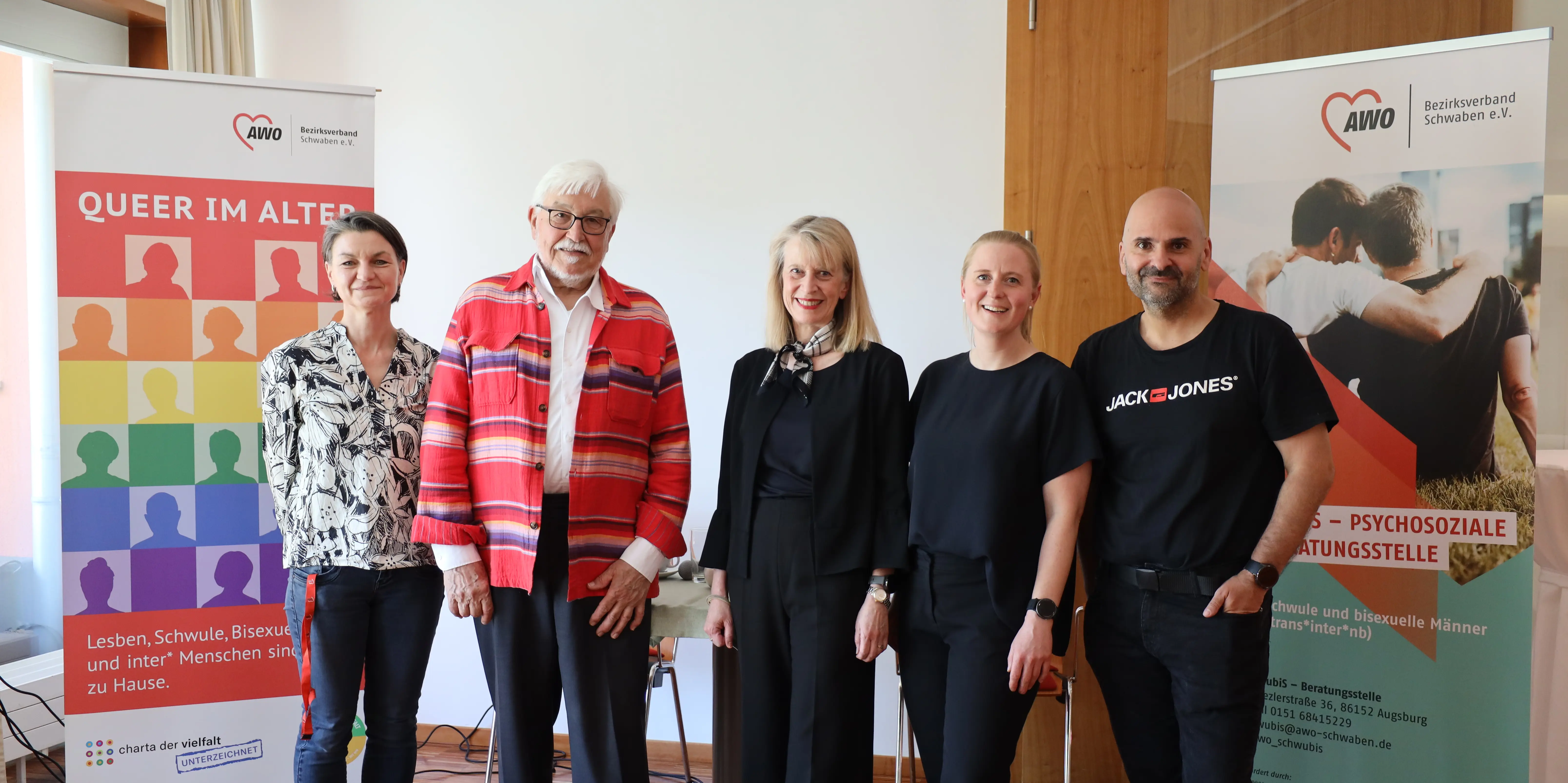 Gruppenbild Zeitzeugengespräch: Daniela Nagengast-Baumann, Klaus Schirdewahn, Marion Leichtle-Werner Lisa Hitzke, Hans Adelhardt-Blaschke 