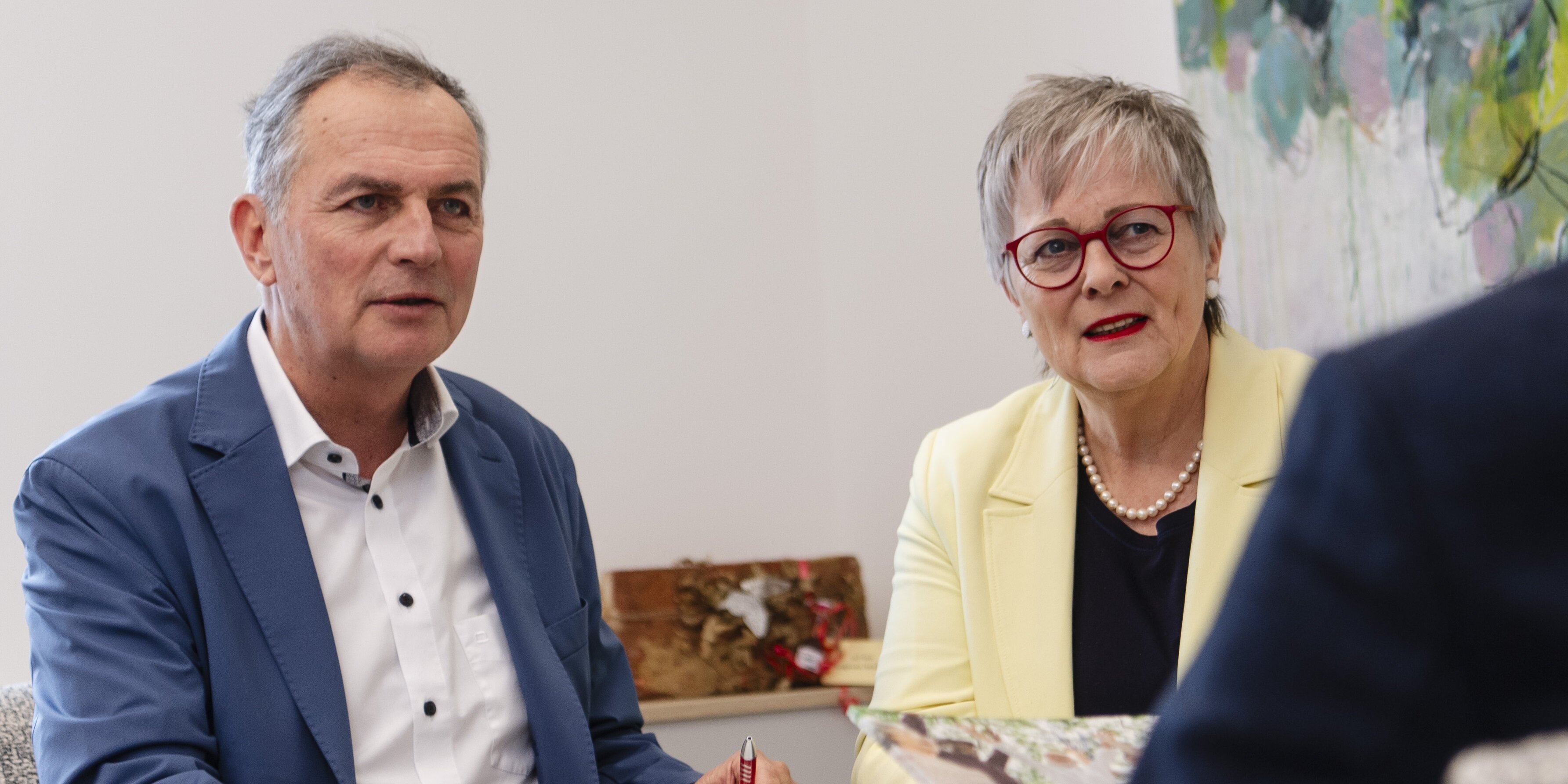 von links: Dieter Egger (AWO-Vorstandsvorsitzender) und Brigitte Protschka (AWO-Präsidentin)