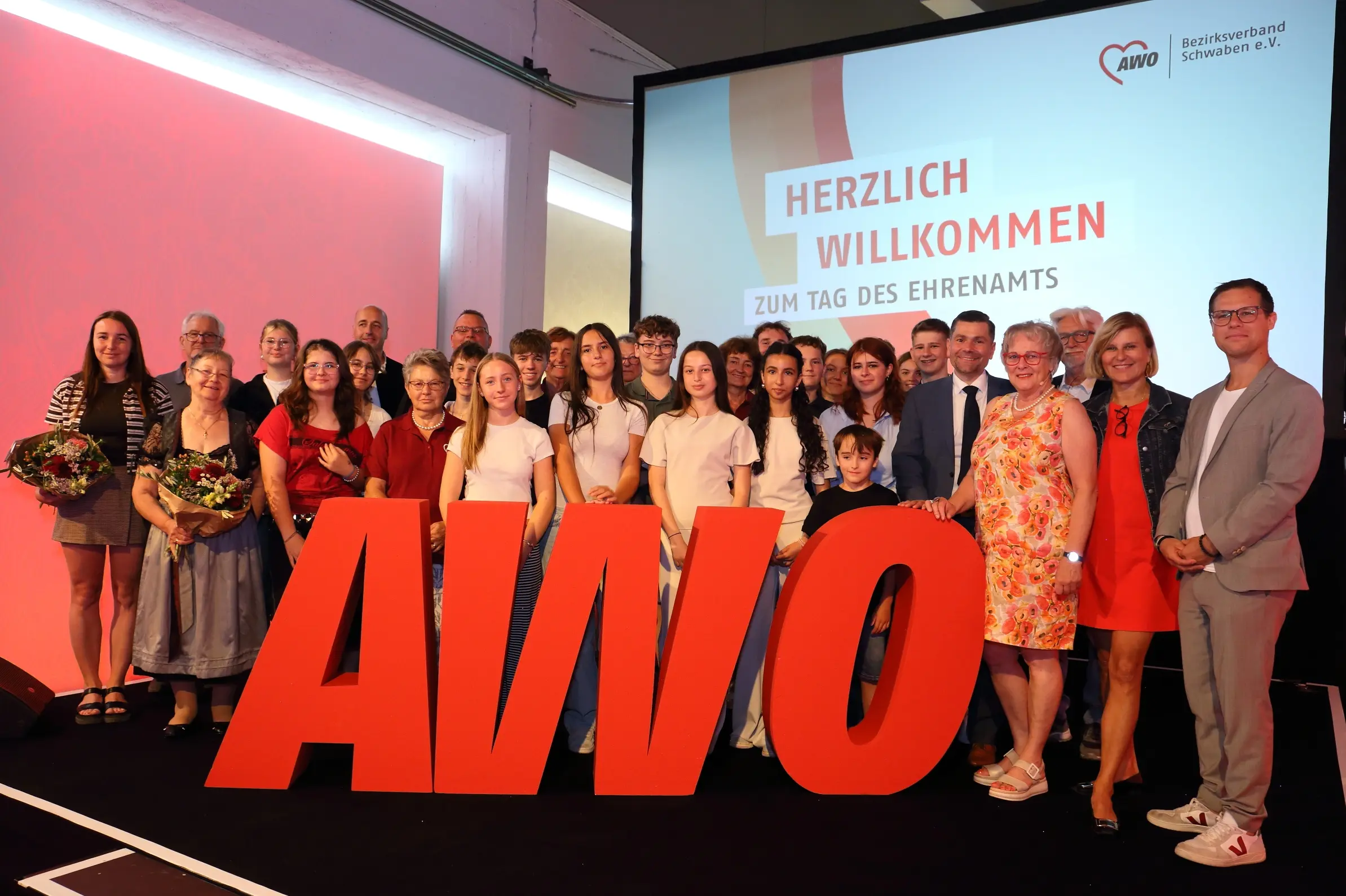 Tage des Ehrenamts 2026: Gruppenbild Preisträger und Preisträgerinnen