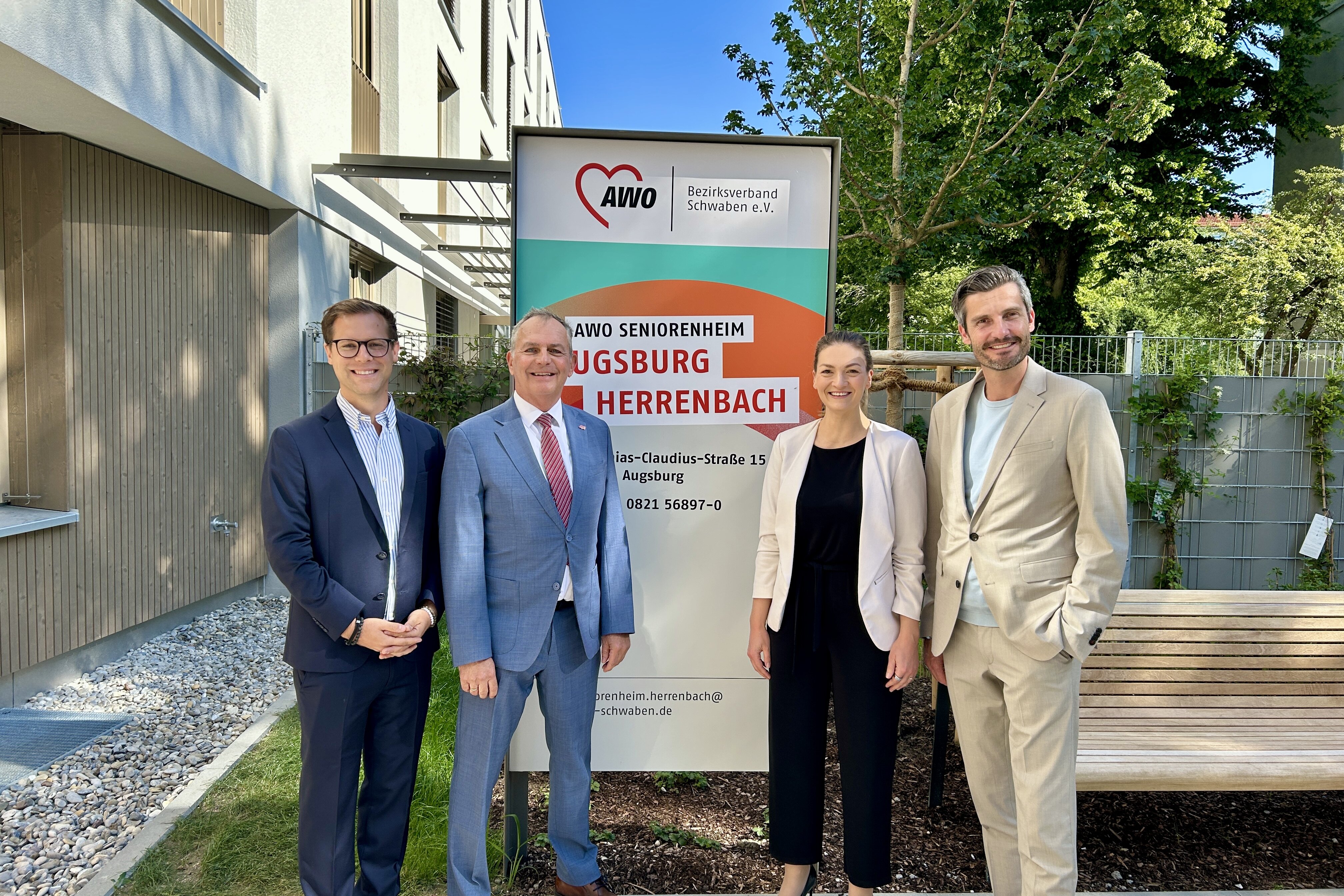 Einweihung AWO Seniorenheim Augsburg-Herrenbach, Gruppenbild: Frederik Hintermayr, Dieter Egger, Judith Gerlach, Dirk Wurm